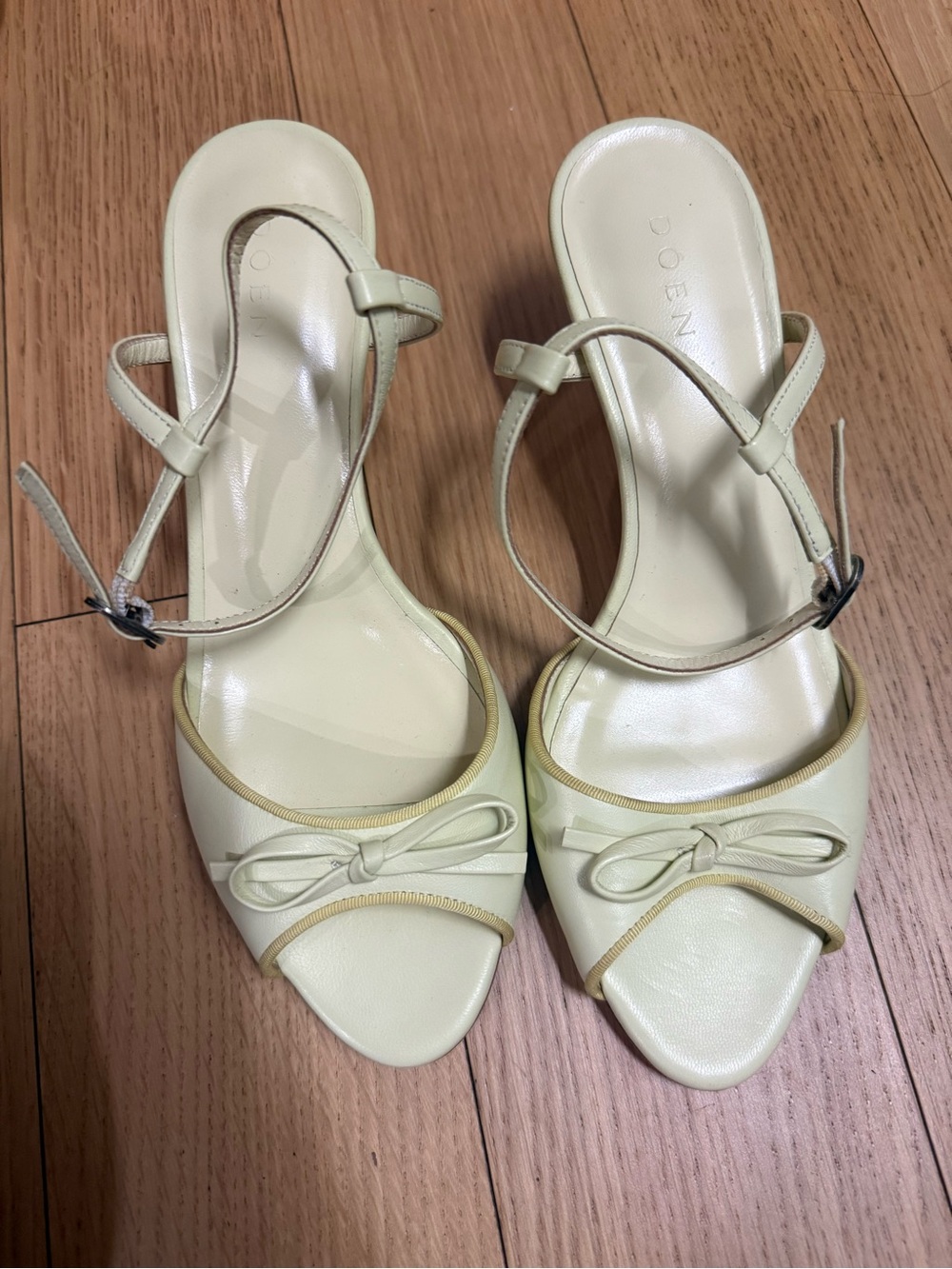 NWOT doen yellow kitten heels - Picture 2 of 3